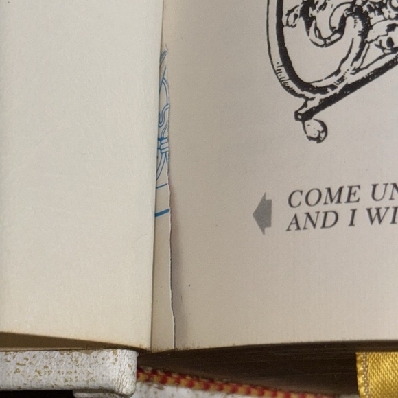 White Gold Holy Bible Mendenhall KJV red‎ letter edition Master Reference 1971 - Picture 6 of 11